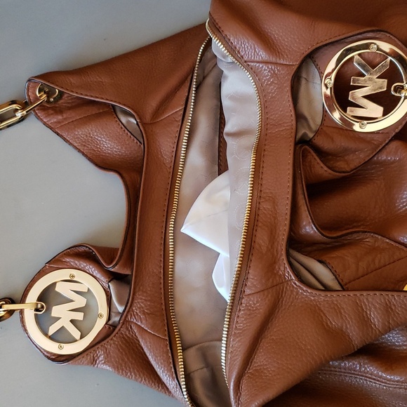 Michael KORS Fulton Large leather purse NWOT - Picture 4 of 11